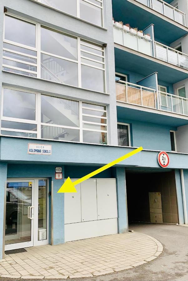Cozy Apartment - Citycentre - Freeparking - Selfcheck-In Liptovsky Mikulas Exterior photo